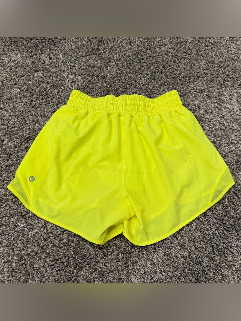 Lululemon Neon Yellow Women’s Speed Up Shorts Size 4 (No Tag)